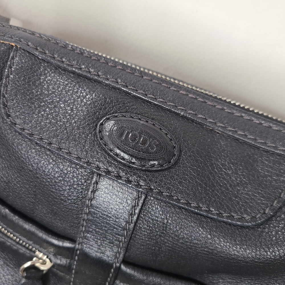 TOD'S Black Miky Genuine Leather Shoulder Bag Handcrafted in Italy - Picture 9 of 16
